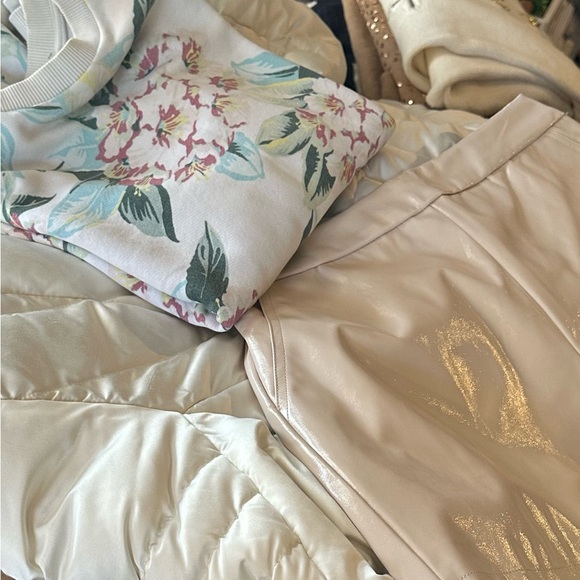 Buddy Love Elegant faux leather Cream Women's Shorts - Picture 7 of 9